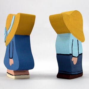 Handmade Wood Blue Dutch Farm Boy and Girl Figurines Hand Painted Knick Knack Country Farmhouse Home Decor