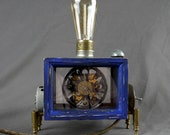 Steampunk wooden box table lamp industrial metal brass clock gears decorative gauge edison light antique machinery industrielle Lampe holz