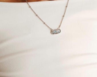 Collar de camuflaje plateado