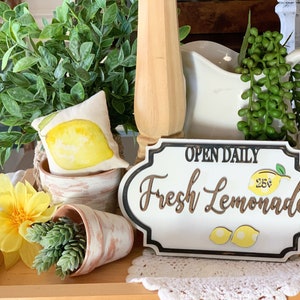 Fresh Lemonade Vintage Style 3D Sign: Tiered Tray Decor