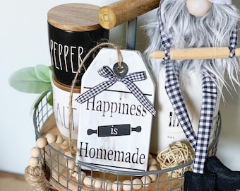 Happiness is Homemade / Tag sign / Wood tag / Tiered tray decor / Mini Signs / Tiered tray signs / Farmhouse decor / Kitchen Signs