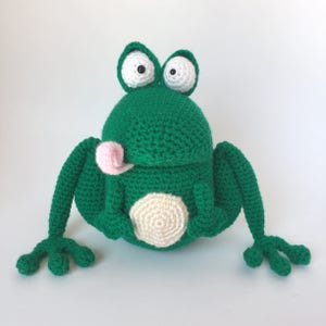 Amigurumi crochet pattern: Frog