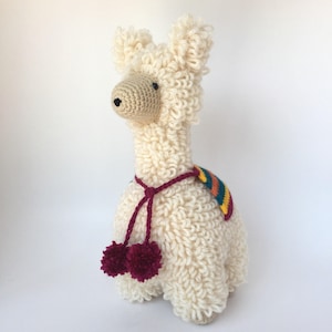 Crochet amigurumi pattern: Llama image 1
