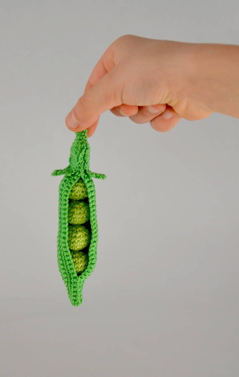 educationtoys teether teeth eco-friendly 1 Pcs crocheted vegetables Crochet peas Baby toys play food kitchen decoration