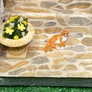 Quarter Inch Scale (1:48) Cat to Customize Dollhouse Miniature Kitty Mini Pet D.I Y.