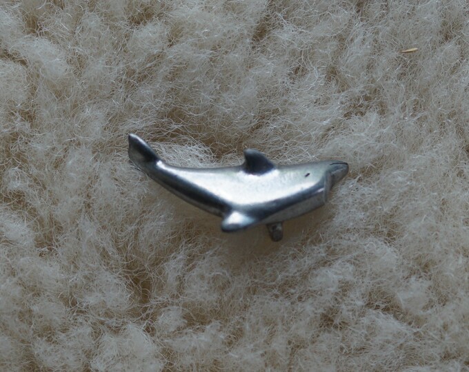 Dolphin button pewter vintage Danforth made in the USA