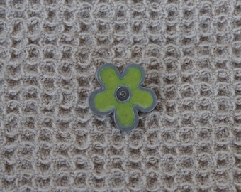 Green enameled flower button from Danforth vintage design Made in the USA