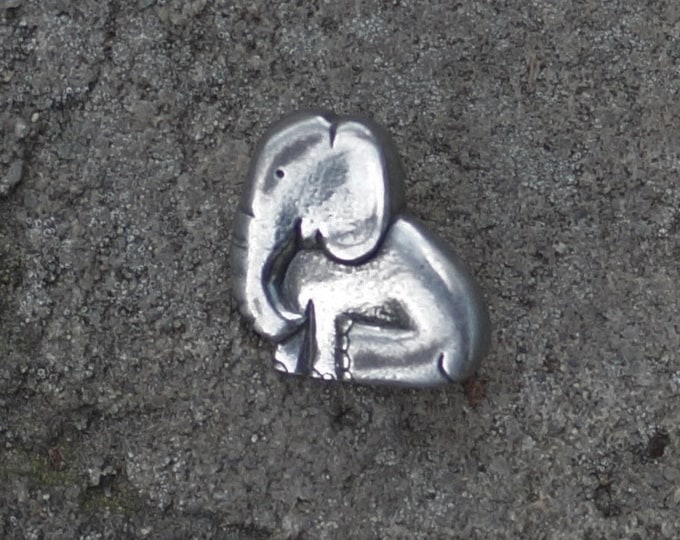 Baby Elephant Danforth pewter buttons vintage uncirculated