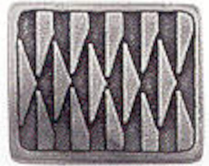 Danforth Button: AFRICAN SPEAR Danforth Pewter Button