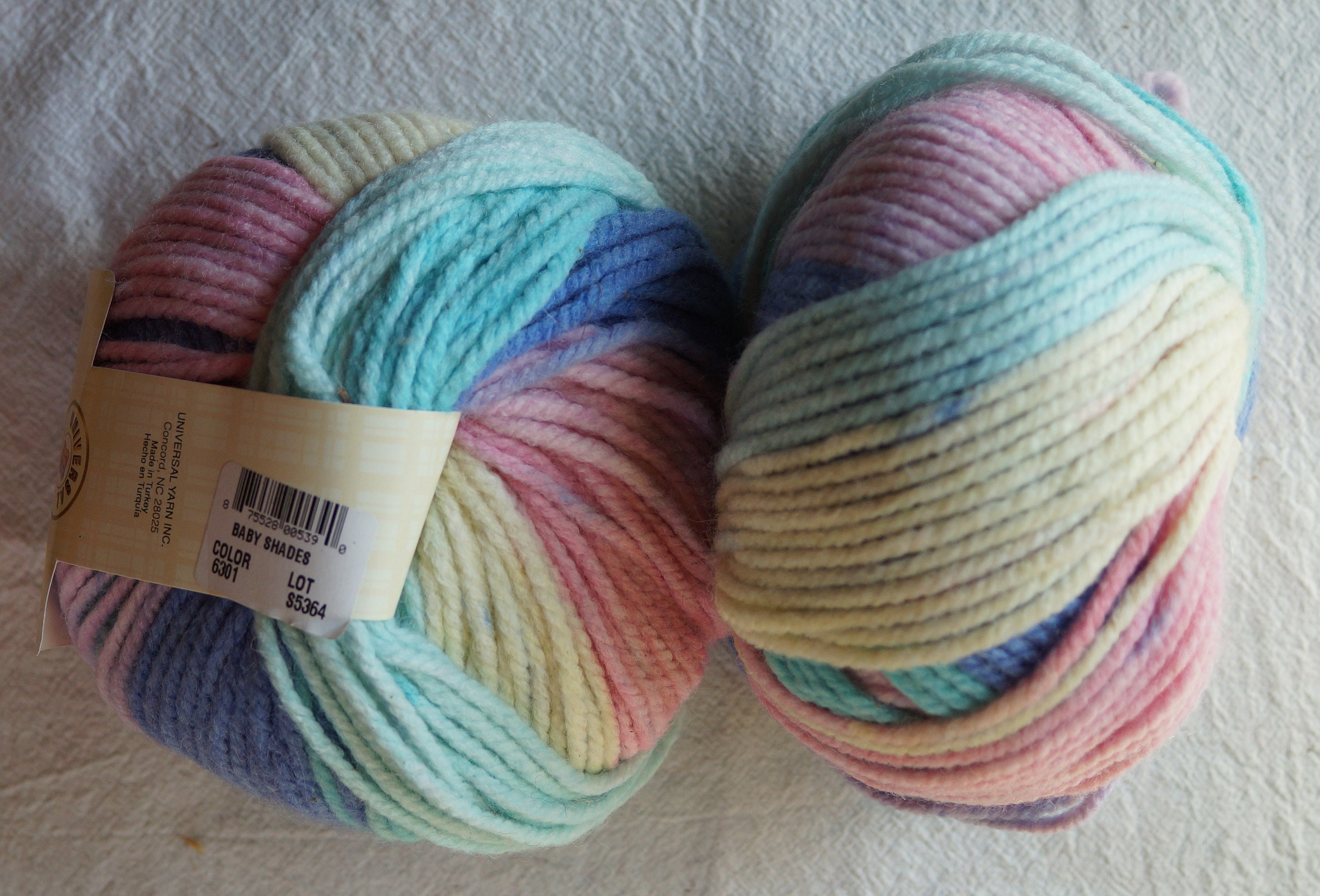 Universal Chunky wool and acrylic sale yarn, free shipping offer