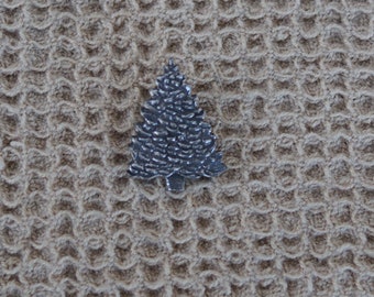 Evergreen pewter Danforth vintage button made in the USA