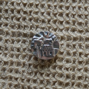 Cottage pewter round Danforth button vintage made in the USA