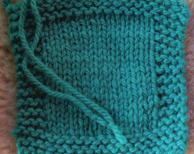 Judite Green worsted soft 3 ply wool yarn from our American farm free shipping offer