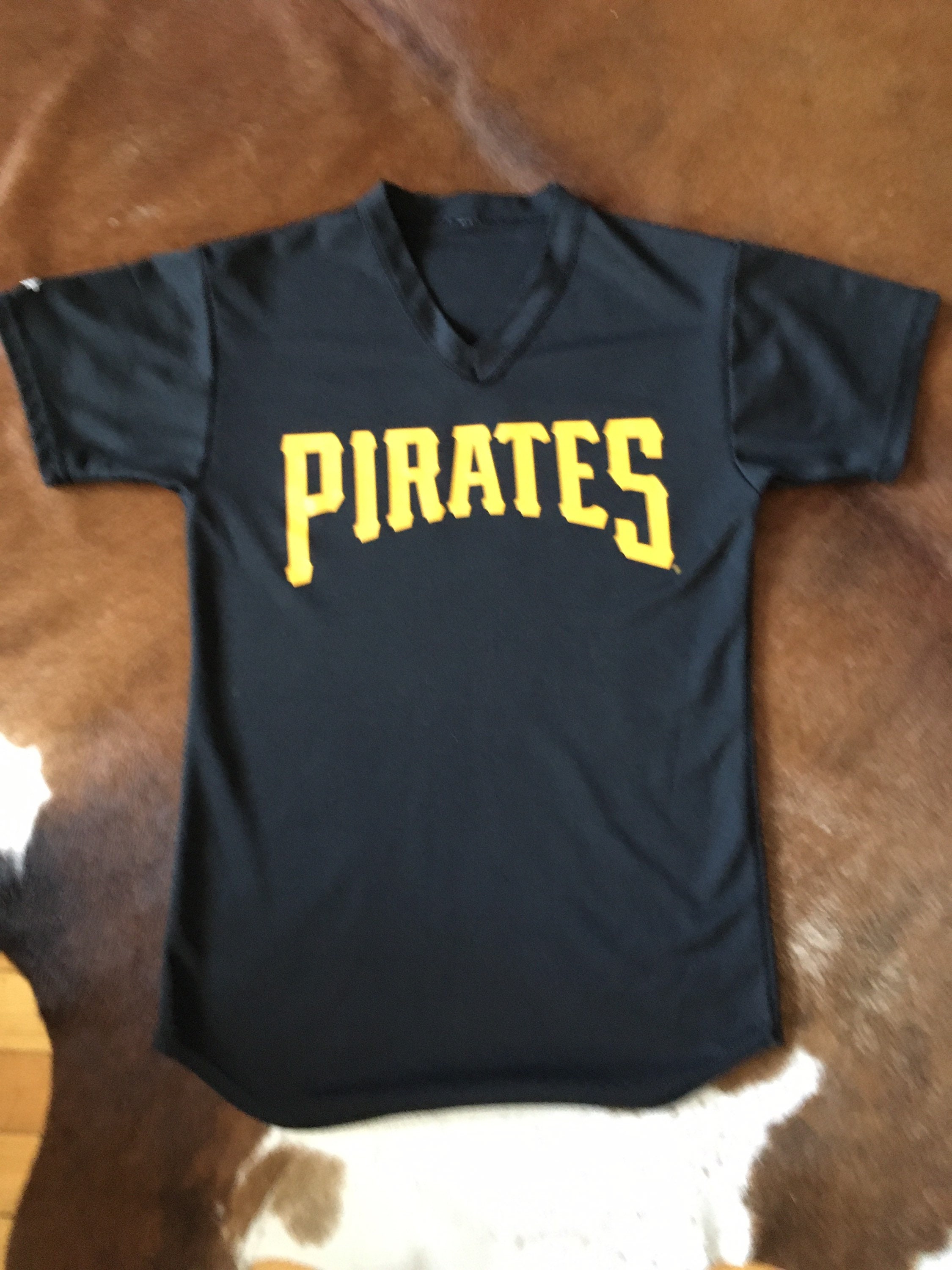 GoldnJunkVintage Vintage 80s 90s Pittsburgh Pirates MLB Baseball Medium Black Jersey Tshirt