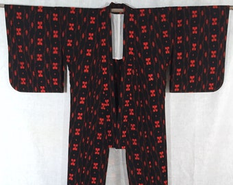 Black Red Wool Vintage Kimono, Ikat Pattern Japanese Kimono, Handmade Vintage Kimono