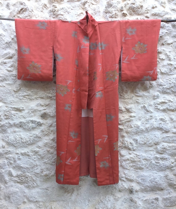 Vintage Japanese Kimono / Peach Pink Silk Kimono R