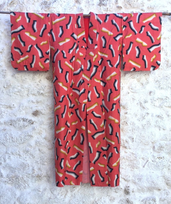 Abstract Geometric Peach Pink Kimono, Geo Pink Han