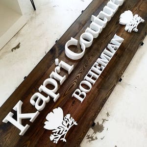 Placa de madeira personalizada - Placa comercial para exterior - Placa de loja - Placa de logotipo de madeira - Placa de escritório - Placa personalizada - Placa de sobrenome - Placa de lâmina