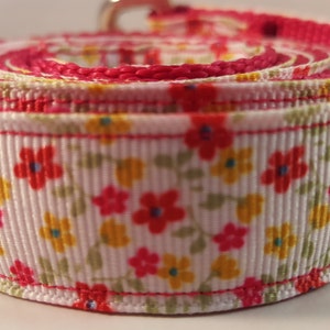 Raspberry 5 Foot Large Floral Leash with Tiny Multicolored Flowers, Raspberry Leash, Floral Leash,