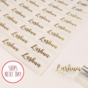 Wunderschöne GOLD-Tinte auf klaren, wasserdichten Namensaufklebern für Tagespflege und Kinderetiketten-Kleine klare Kinderetiketten- Kundenspezifische Etiketten-Hanprinting