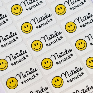 Weiß mit Smiley Wasserdichte Namensaufkleber für Kindergarten & Schule Etiketten - Klare Kinderetiketten - Mittlere Größe - Benutzerdefinierte Etiketten Hanprinting