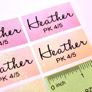 30 Große Glitzer Regenbogen Wasserfeste Namensaufkleber für Geschäft & Schule Adressetiketten - große rechteckige Etiketten - Hanprinting