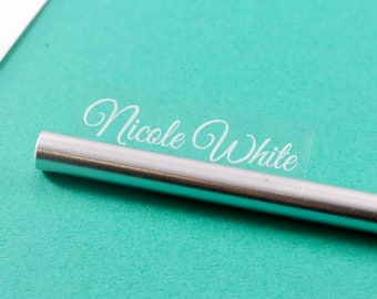 Etiquetas adhesivas transparentes con tinta blanca: etiquetas impermeables, personalizadas y de gran tamaño.