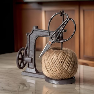 Garn- und Scherenhalter 3-teiliges Set Enthält Gusseisenständer, Scherenschnur, Nähmaschinengeschenk für Sewer Crafter Sewing Mom