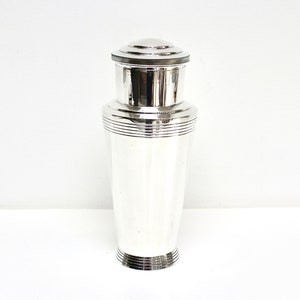Keith Murray, Mappin & Webb Art Deco Silver Plated Cocktail Shaker