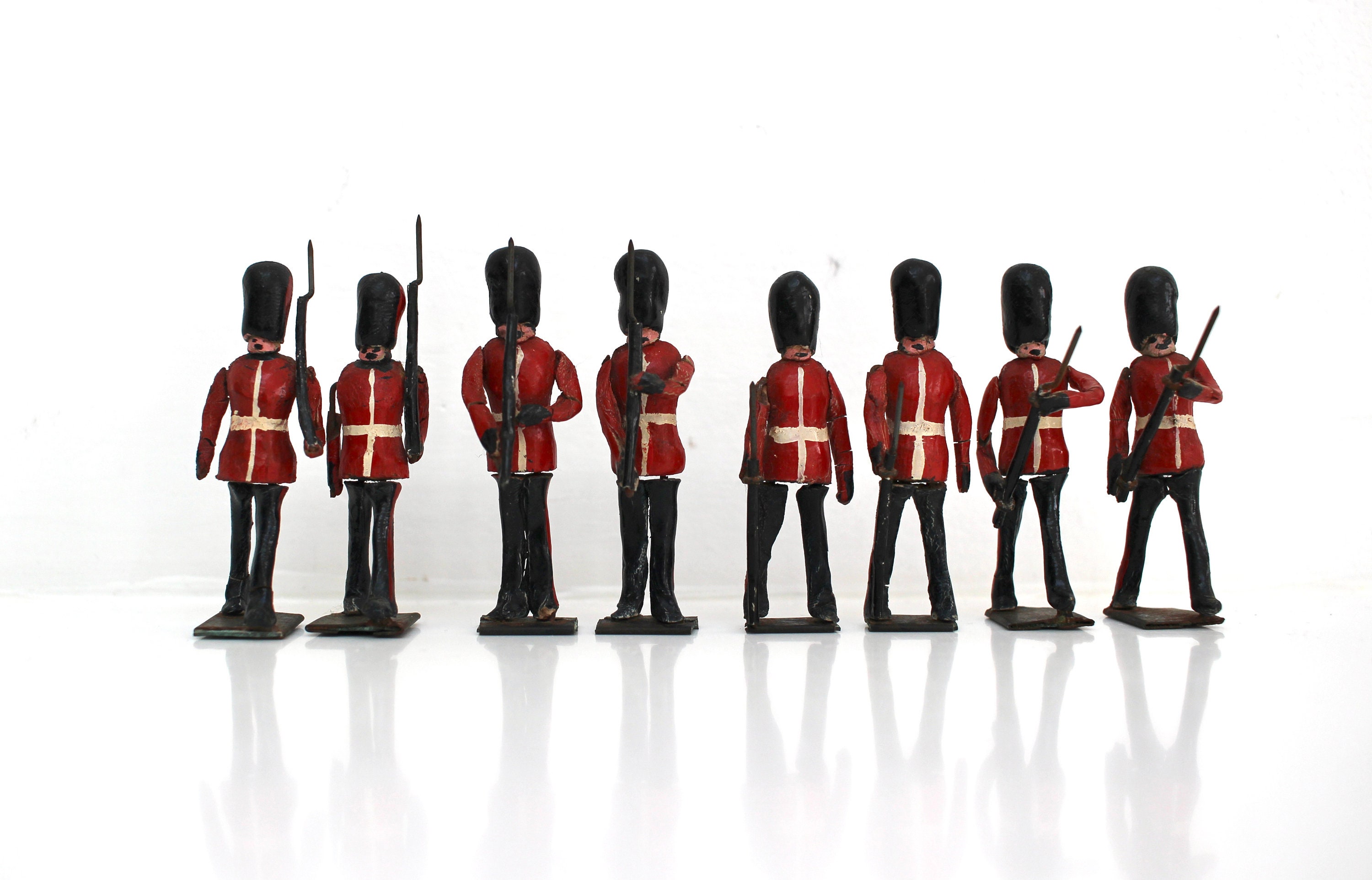London Guard Queen's Guard Toy Soldiers BRITISH SCOTS ROYAL