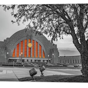 Cincinnati Union Terminal Print: Art Deco Architecture, Selective Color