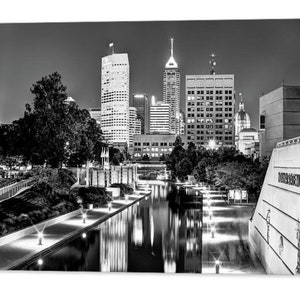 Indianapolis Skyline Print, Canal Walk, Black and White, Wall Art, Downtown Indianapolis, Monochrom Architecture, Cityscape Print