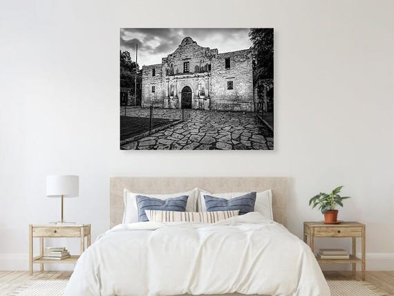 Alamo Mission Print: San Antonio Texas, Black and White Historic Landmark