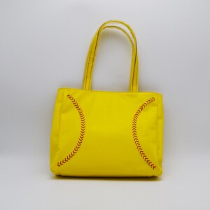 Porte-monnaie en cuir avec coutures de baseball Jaune