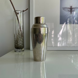 Rare 1920s Art Deco Gorham Silver Plated Cocktail Shaker | 1 1/2 Pint Capacity | Bar Cart Barware Decor | American Streamline Design