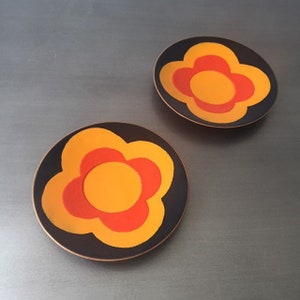 Mid Century Enamelled Flower Dishes // De Passillé Sylvestre // Modernist Pin Trinket Dish // Black Red Orange // Canadian Modern Design afbeelding 2
