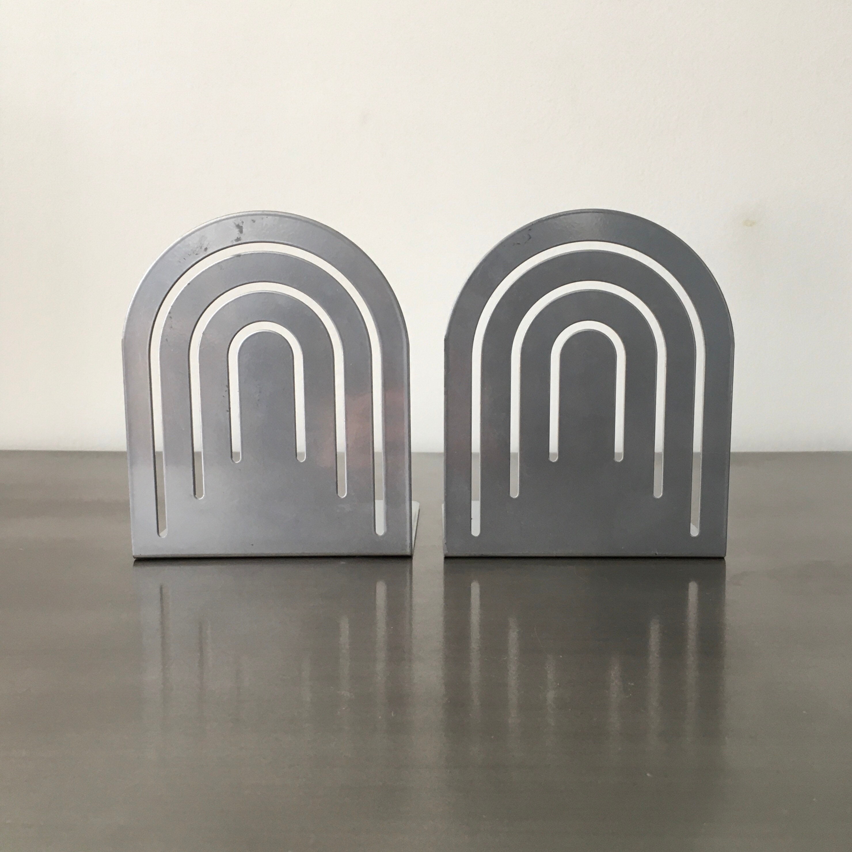 New Contemporary Mat Black Arched Simple Metal Bookends Book Ends Pair 7.5" 