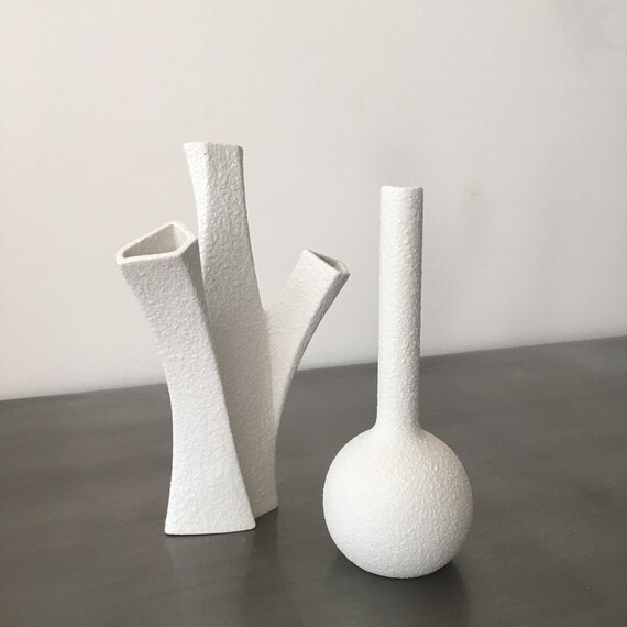 Vintage Sgrafo Modern 3037 Vase // Peter Müller // Korallenform Coral // Biomorphic Design // West German White Porcelain