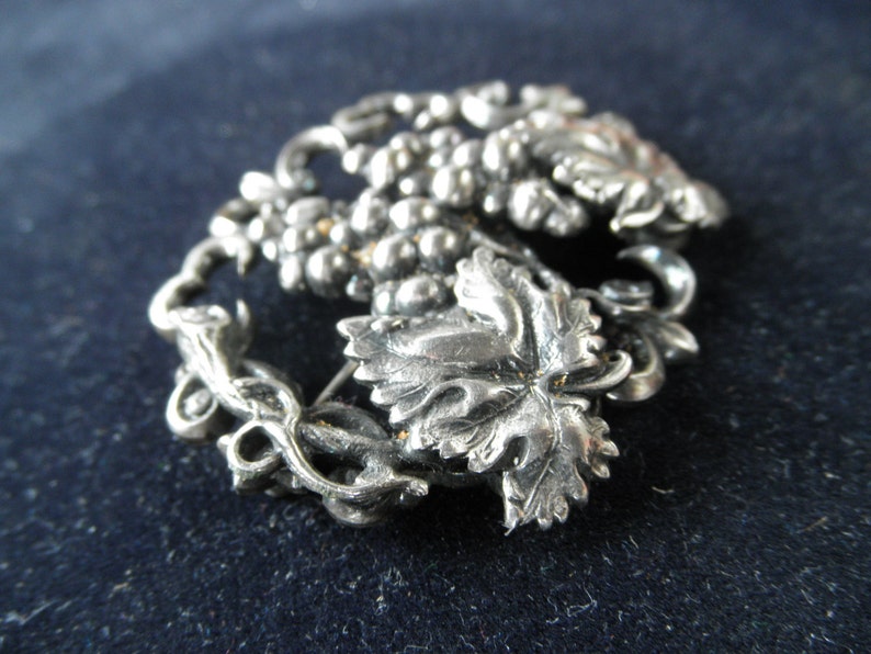 Vintage Silver Berries Brooch Ladies pin Collectible jewelry 1950's Grapes Design image 3