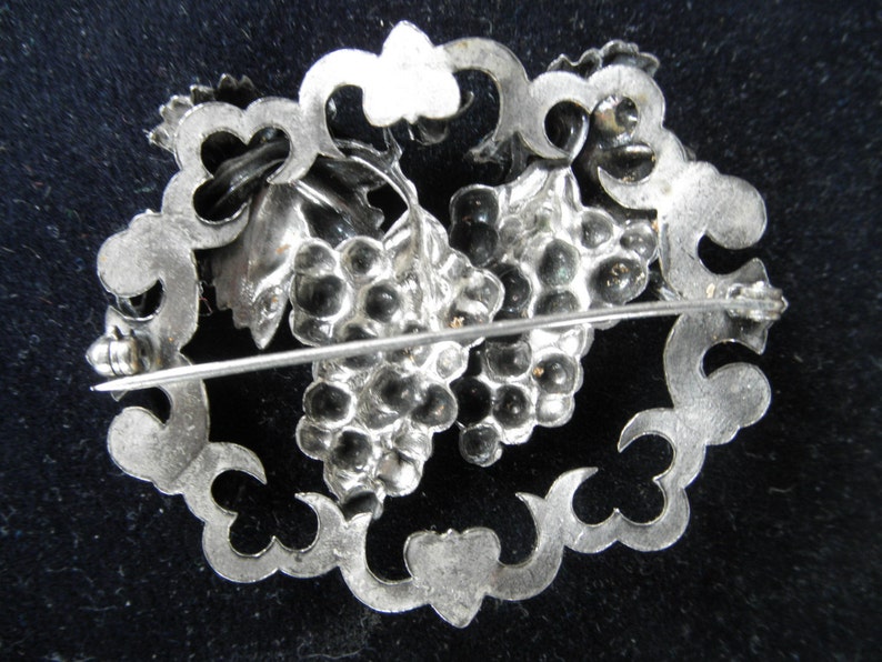 Vintage Silver Berries Brooch Ladies pin Collectible jewelry 1950's Grapes Design image 4