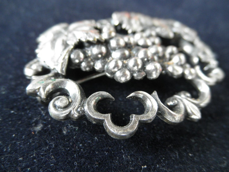 Vintage Silver Berries Brooch Ladies pin Collectible jewelry 1950's Grapes Design image 2