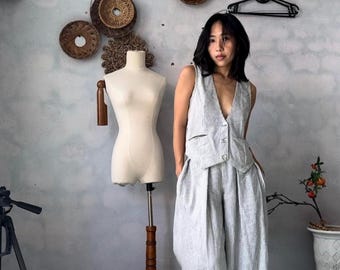 Custom Linen Waistcoat with Pockets – Vintage Style Bodice, Relaxed Fit Women's Suit