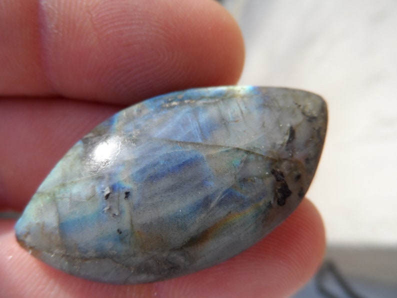 Labradorite stone 9.4g