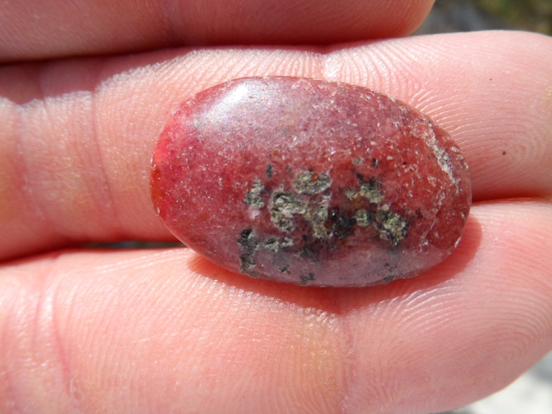 natural rhodochrosite cabochon stone