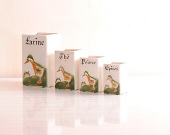 spice pots