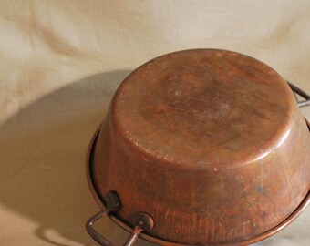 Ancienne bassine en cuivre - pour préparer des confitures maison