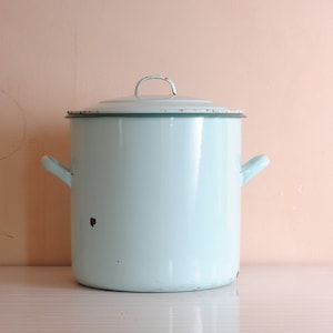 French enamelled pot,shabby chic decor