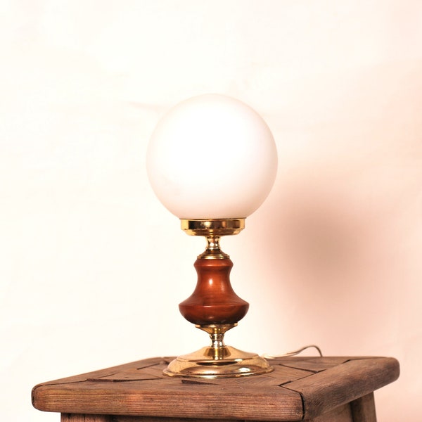 Belle lampe de table en verre vintage