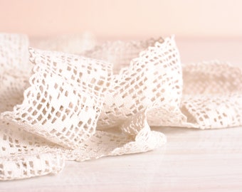 ecru lace ribbon