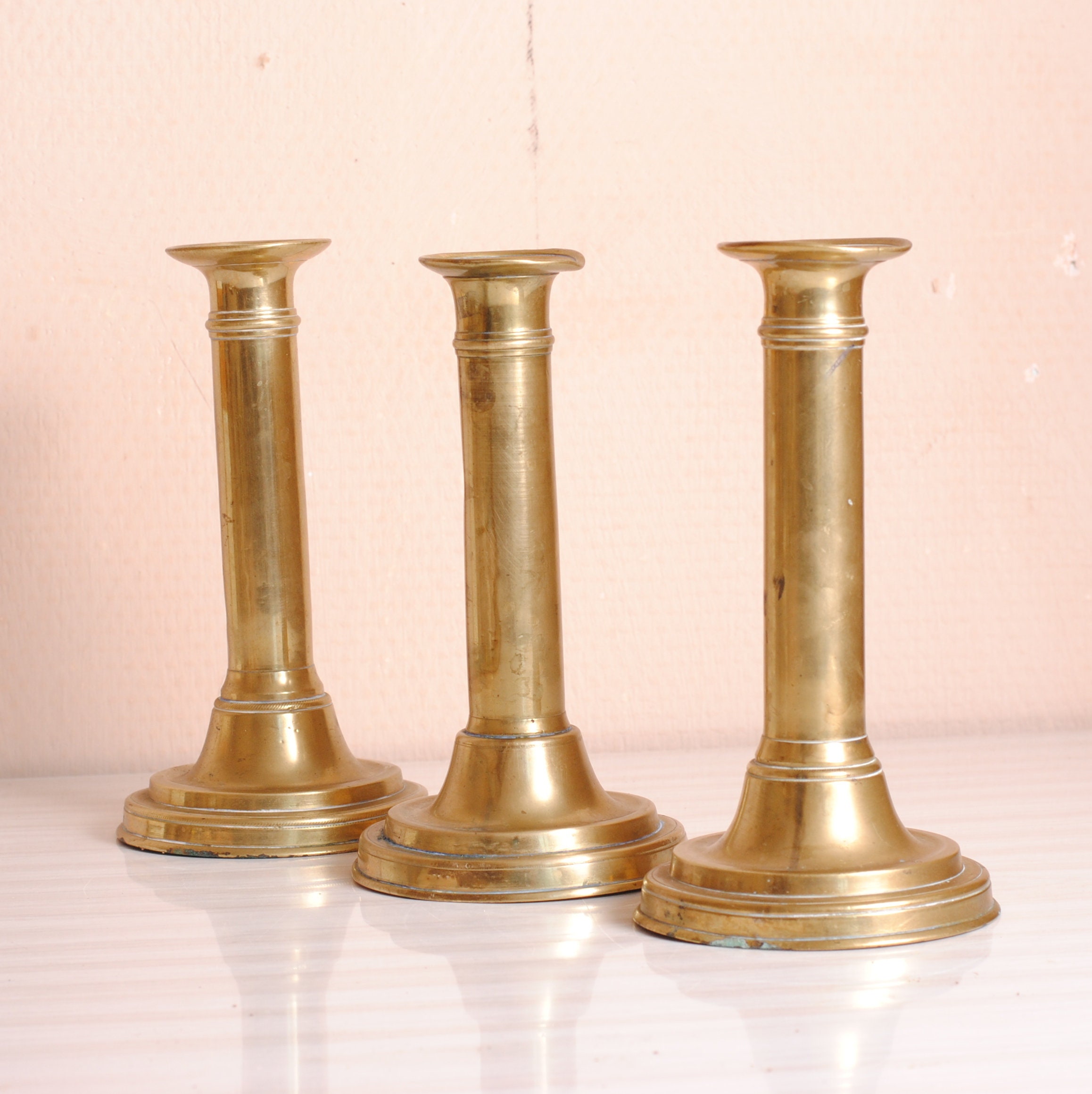 Lot de Trois Bougeoirs Ancien en Laiton